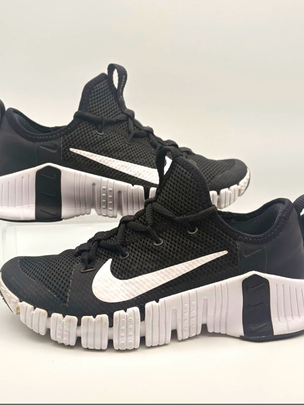 Nike Black and White Mesh Running Sneakers